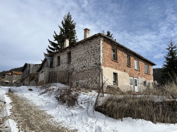 Къща в Пловдив, Гагарин - 84 кв.м за 334 €/кв.м - Снимка #1