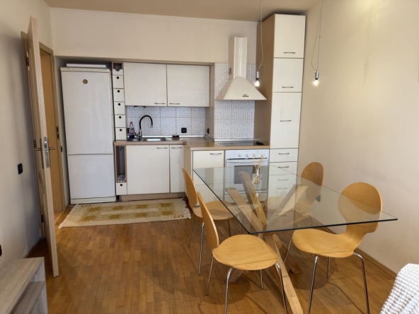 Дава се под наем Двустаен апартамент в Варна, Бриз - 70 кв.м за 433.5 € - Снимка #1