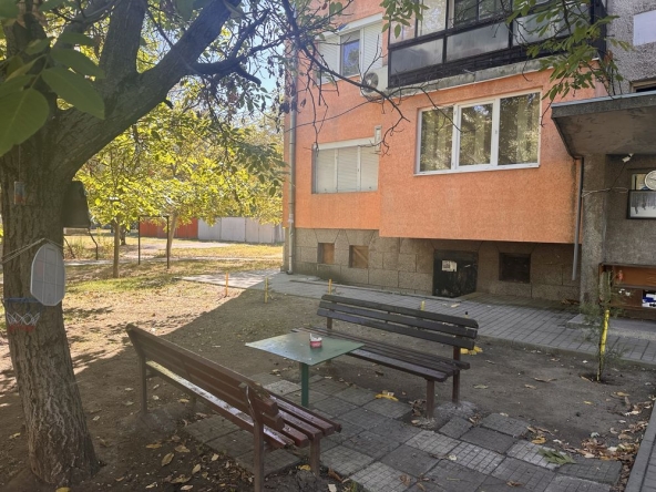 Дава се под наем Двустаен апартамент в Димитровград - 68 кв.м за 219.3 € - Снимка #1