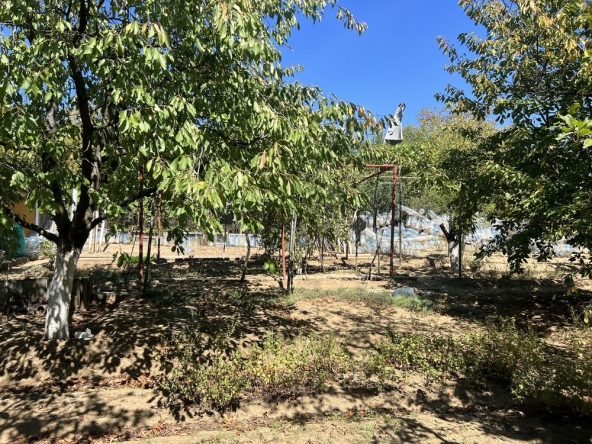 Парцел в Плевен, м-т Кожухарска чешма - 550 кв.м за 8 €/кв.м - Снимка #1