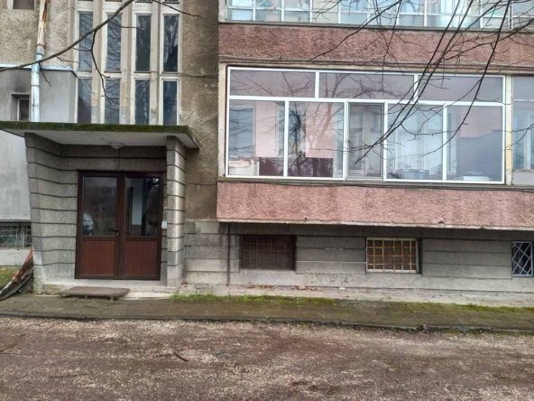 Тристаен апартамент в Троян - 75 кв.м за 646 €/кв.м - Снимка #1