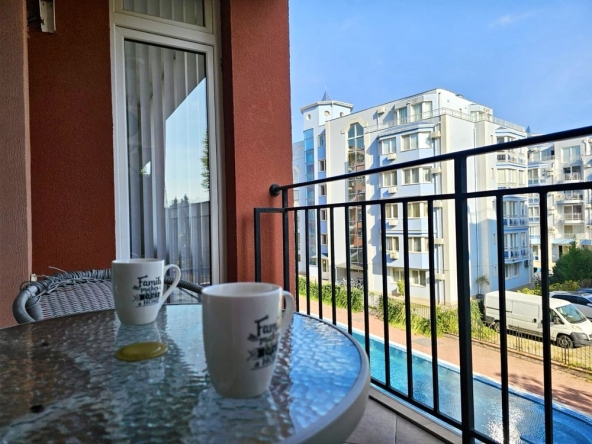 Двустаен апартамент в к.к. Слънчев бряг - 61 кв.м за 1033 €/кв.м - Снимка #1