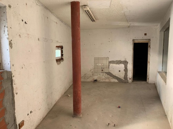 Дава се под наем Къща в София, Челопечене - 398 кв.м за 413951.19 € - Снимка #1