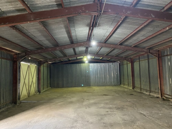 Дава се под наем Склад в Добрич, Северен парк - 280 кв.м за 306 € - Снимка #1