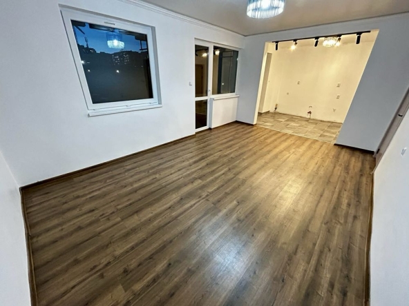 Тристаен апартамент в Разград, Варош - 90 кв.м за 850 €/кв.м - Снимка #1