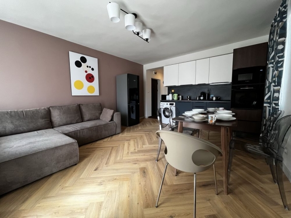 Дава се под наем Двустаен апартамент в к.к. Слънчев бряг - 68 кв.м за 89.76 € - Снимка #1