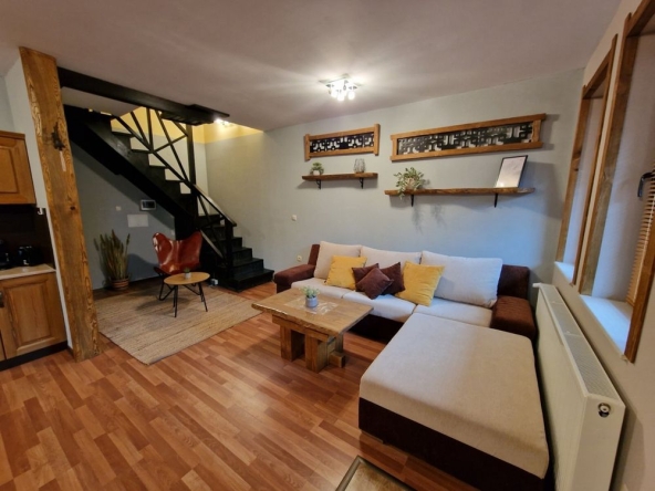 Дава се под наем Къща в Банско - 100 кв.м за 698.19 € - Снимка #1