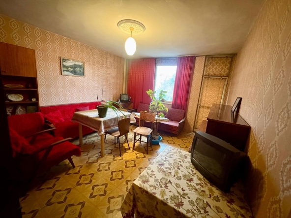 Тристаен апартамент в Търговище, Вароша - 72 кв.м за 762 €/кв.м - Снимка #1