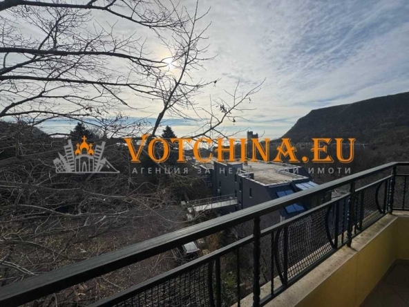 Тристаен апартамент в Каварна - 150 кв.м за 714 €/кв.м - Снимка #1