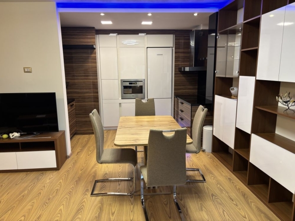 Дава се под наем Двустаен апартамент в София, Белите брези - 80 кв.м за 698.19 € - Снимка #1