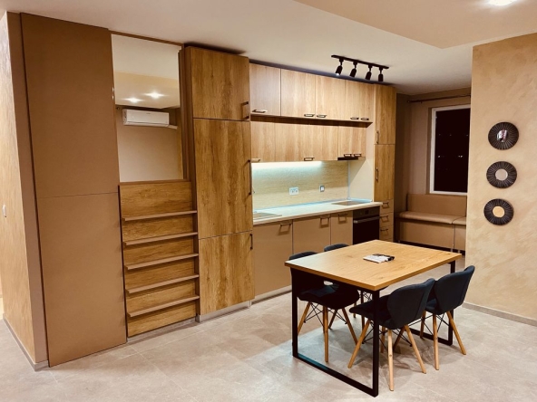 Дава се под наем Двустаен апартамент в София, Хладилника - 80 кв.м за 877.71 € - Снимка #1