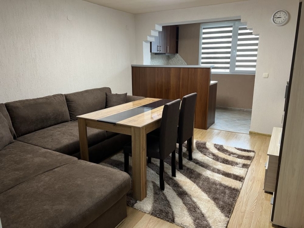 Дава се под наем Двустаен апартамент в Петрич - 60 кв.м за 259.08 € - Снимка #1