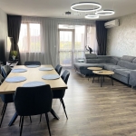 Тристаен апартамент в Пловдив, Южен - 119 кв.м за 922 €/кв.м - Снимка #1