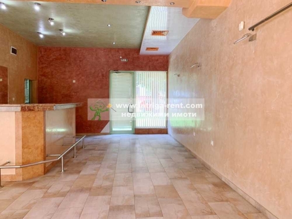 Дава се под наем Заведение в Хасково, Македонски - 77 кв.м за 398.82 € - Снимка #1