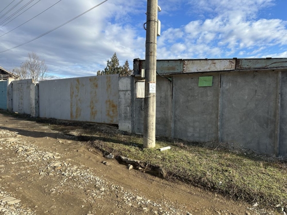 Промишлена сграда в Враца, Студентски град - 990 кв.м за 45 €/кв.м - Снимка #1