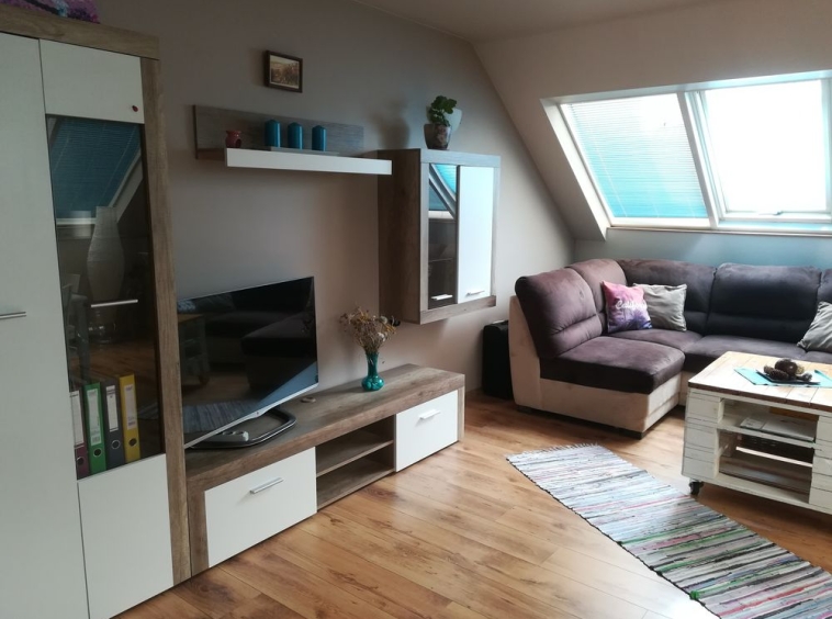 Дава се под наем Двустаен апартамент в София, Дървеница - 75 кв.м за 687.99 € - Снимка #1