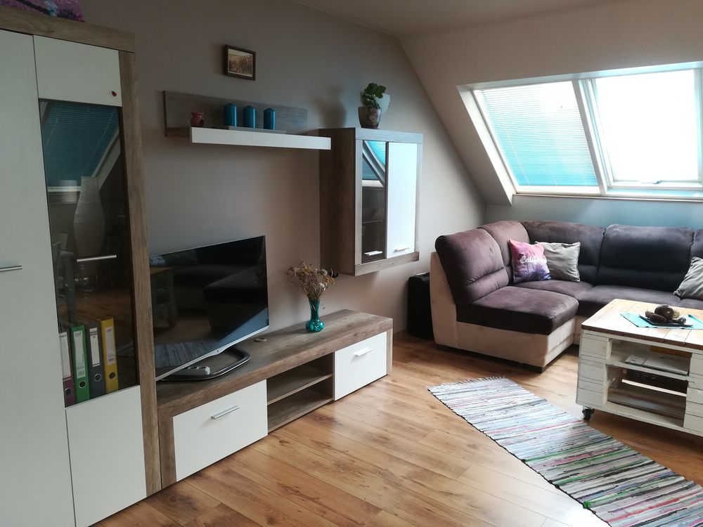 Дава се под наем Двустаен апартамент в София, Дървеница - 75 кв.м за 687.99 € - Снимка #1