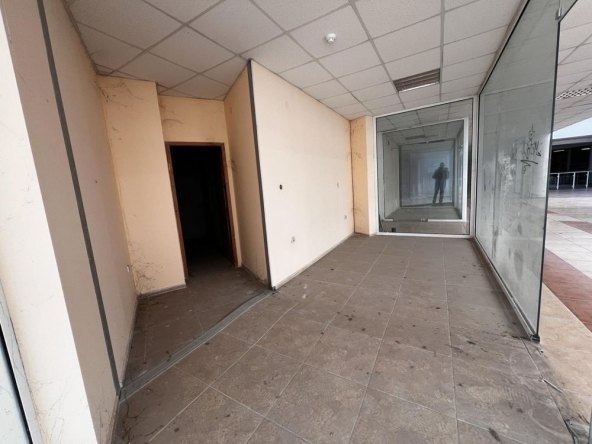 Магазин в Велико Търново, Център - 25 кв.м за 741 €/кв.м - Снимка #1