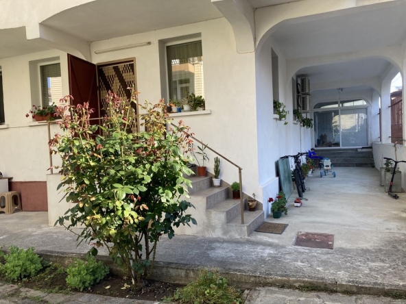 Къща в Приморско - 720 кв.м за 832 €/кв.м - Снимка #1