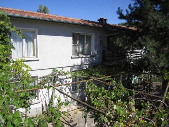 Къща в с. Мътеница, Област Пловдив - 184 кв.м за 250 €/кв.м - Снимка #1