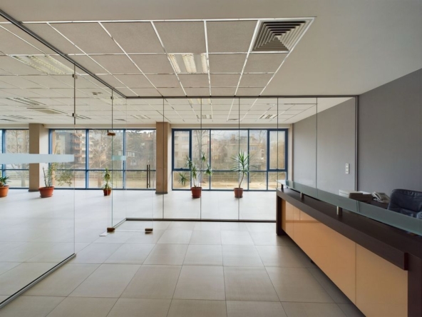 Дава се под наем Офис в София, Павлово - 324 кв.м за 2393.43 € - Снимка #1