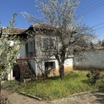 Къща в с. Крапчене, Област Монтана - 400 кв.м за 64 €/кв.м - Снимка #1