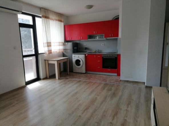 Дава се под наем Едностаен апартамент в Добрич, Свети Георги - 45 кв.м за 298.86 € - Снимка #1