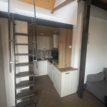 Дава се под наем Етаж от къща в София, Център - 45 кв.м за 648.21 € - Снимка #1
