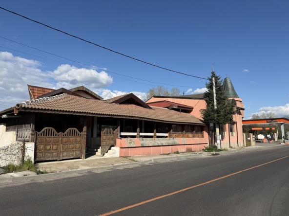 Дава се под наем Заведение в с. Клокотница, Област Хасково - 120 кв.м за 598.23 € - Снимка #1