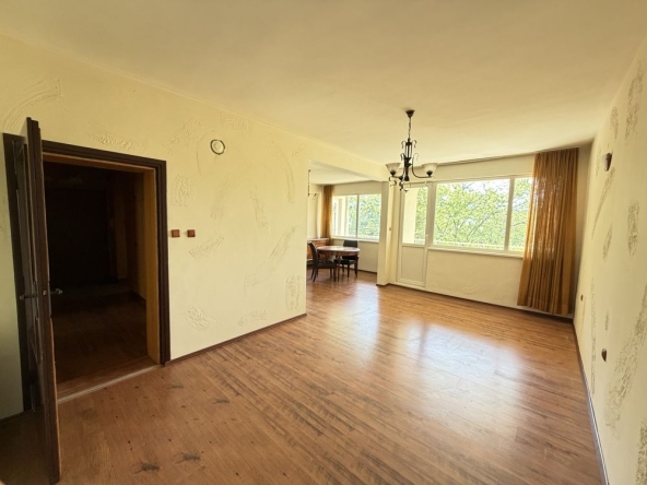 Тристаен апартамент в Силистра, Митница - 107 кв.м за 582 €/кв.м - Снимка #1