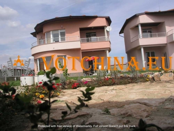 Къща в с. Топола, Област Добрич - 214 кв.м за 884 €/кв.м - Снимка #1