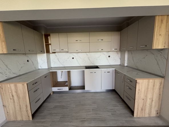Тристаен апартамент в Габрово, Младост - 110 кв.м за 742 €/кв.м - Снимка #1