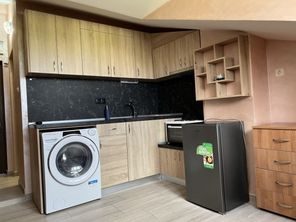 Дава се под наем Ателие в София, Триъгълника - 16 кв.м за 298.86 € - Снимка #1