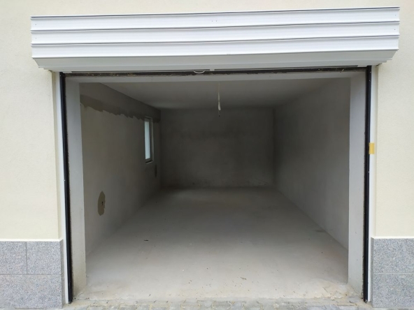 Дава се под наем Гараж / Паркомясто в Стара Загора, Била - 31 кв.м за 149.43 € - Снимка #1