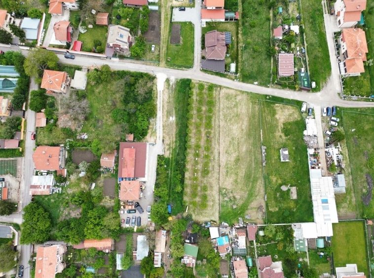 Парцел в с. Волуяк, Област София-град - 1100 кв.м за 102 €/кв.м - Снимка #1