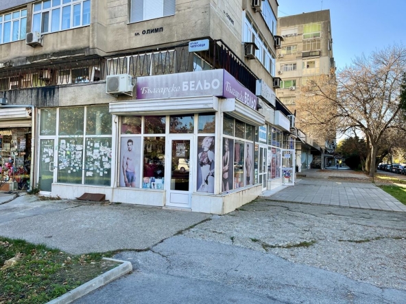 Дава се под наем Магазин в Русе, Здравец Север 1 - 14 кв.м за 248.88 € - Снимка #1