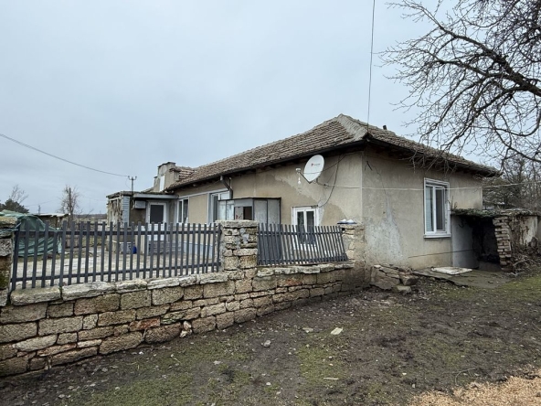 Къща в с. Гурково, Област Добрич - 99 кв.м за 155 €/кв.м - Снимка #1