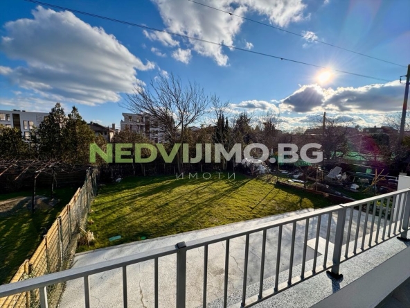 Двустаен апартамент в Варна, Бриз - 87 кв.м за 932 €/кв.м - Снимка #1