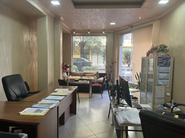 Дава се под наем Офис в София, Стрелбище - 40 кв.м за 204 € - Снимка #1