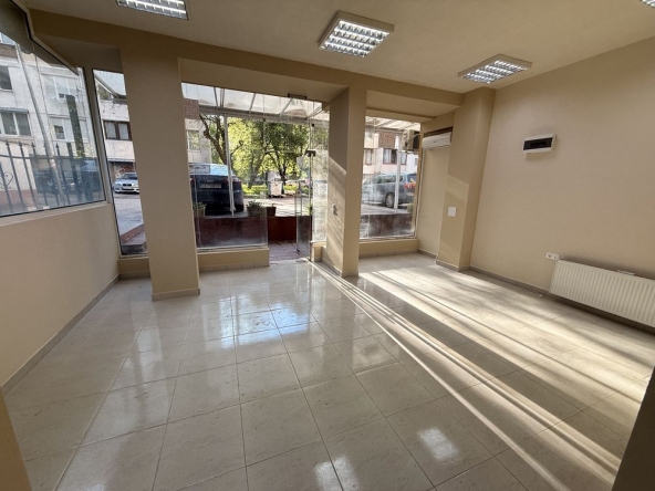 Дава се под наем Магазин в София, Хаджи Димитър - 68 кв.м за 797.64 € - Снимка #1