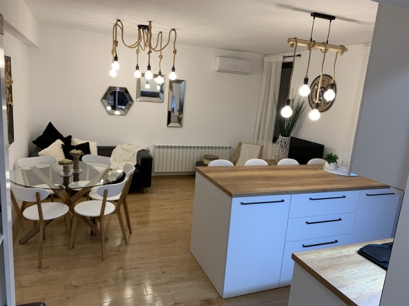 Дава се под наем Двустаен апартамент в София, Борово - 70 кв.м за 727.77 € - Снимка #1