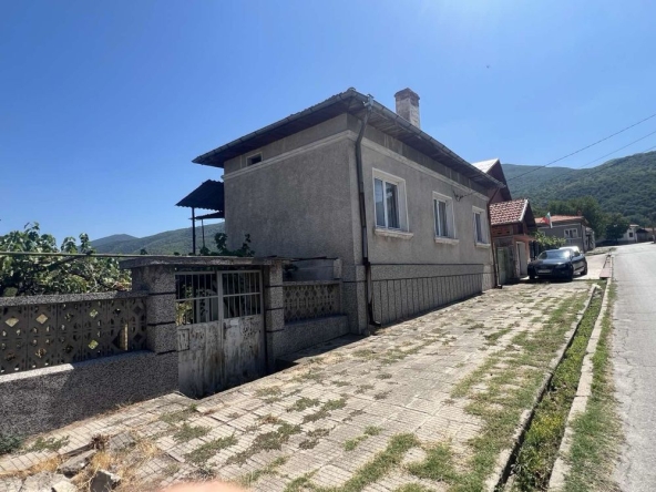 Къща в с. Симеоновец, Област Пазарджик - 148 кв.м за 519 €/кв.м - Снимка #1