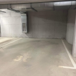 Дава се под наем Гараж / Паркомясто в София, Слатина - 20 кв.м за 102 € - Снимка #1