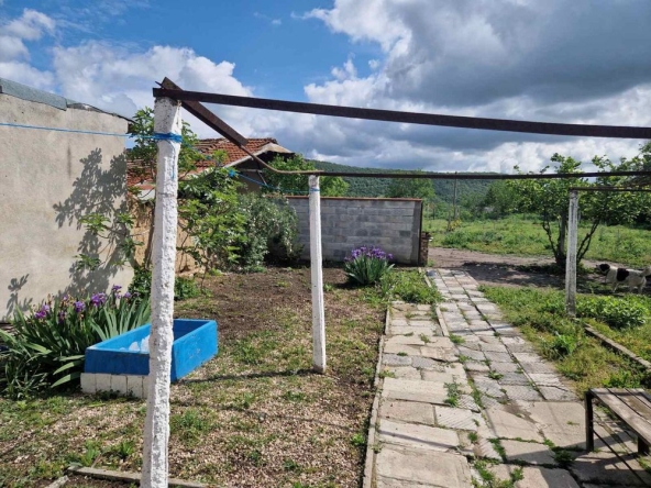 Къща в Варна, Възраждане 1 - 208 кв.м за 236 €/кв.м - Снимка #1