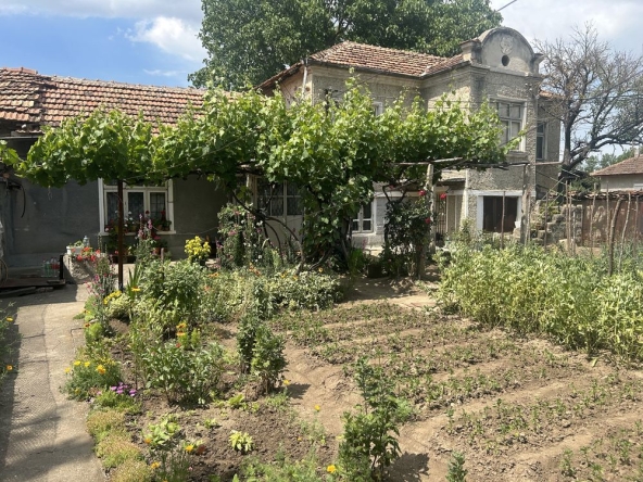 Къща в с. Блъсково, Област Варна - 150 кв.м за 215 €/кв.м - Снимка #1