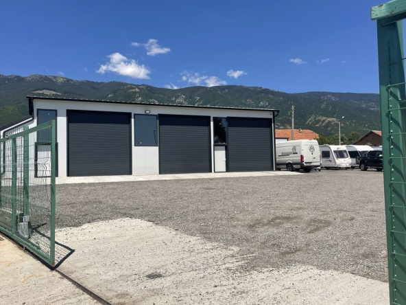 Дава се под наем Парцел в с. Иганово, Област Пловдив - 1800 кв.м за 612 € - Снимка #1