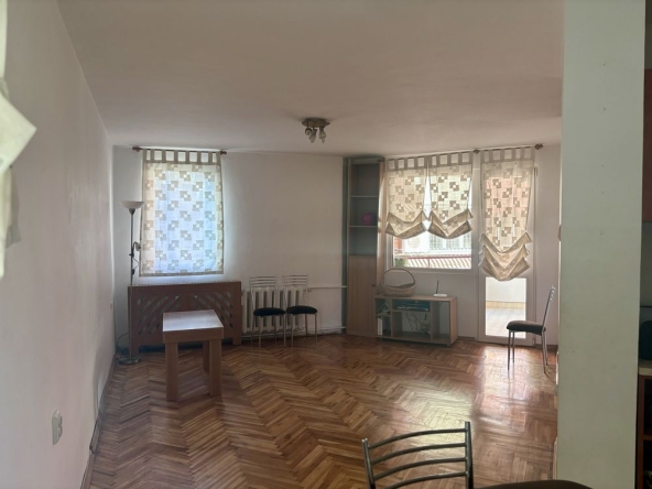 Дава се под наем Тристаен апартамент в София, Гео Милев - 86 кв.м за 612 € - Снимка #1