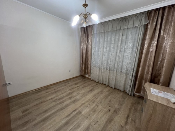 Дава се под наем Двустаен апартамент в София, Зона Б-18 - 40 кв.м за 351.9 € - Снимка #1