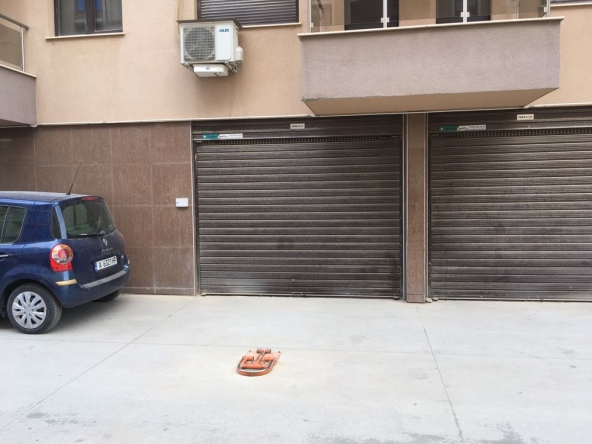 Дава се под наем Гараж / Паркомясто в Пловдив, Христо Смирненски - 18 кв.м за 153 € - Снимка #1