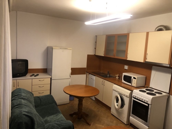 Дава се под наем Двустаен апартамент в София, Красно село - 50 кв.м за 408 € - Снимка #1